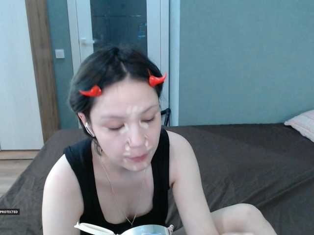 Hugo-Min live cam on BongaCams