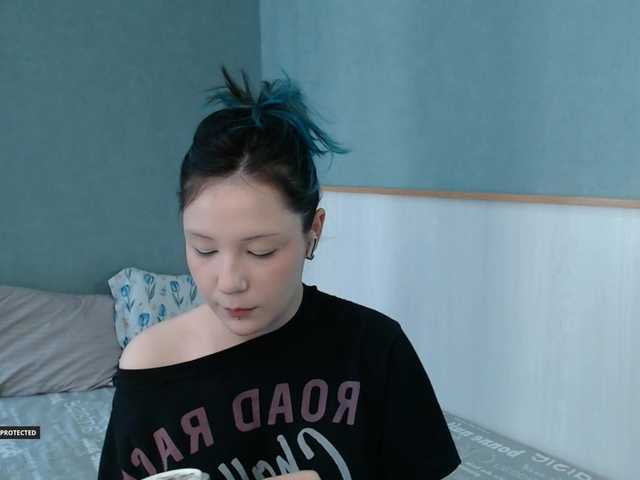 Hugo-Min live cam on BongaCams