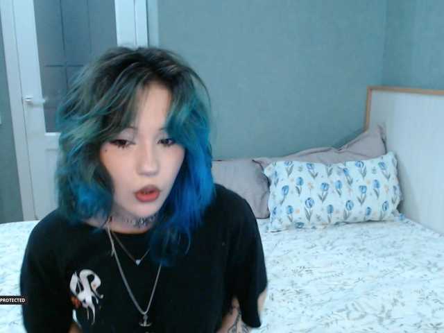 Hugo-Min live cam on BongaCams