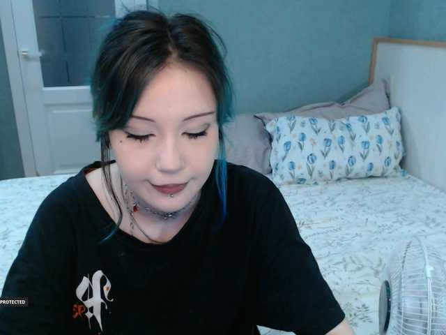 Hugo-Min live cam on BongaCams