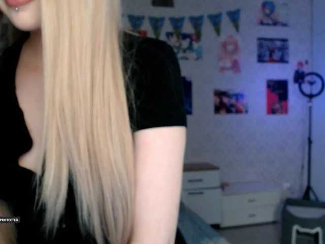 Hugo-Min live cam on BongaCams