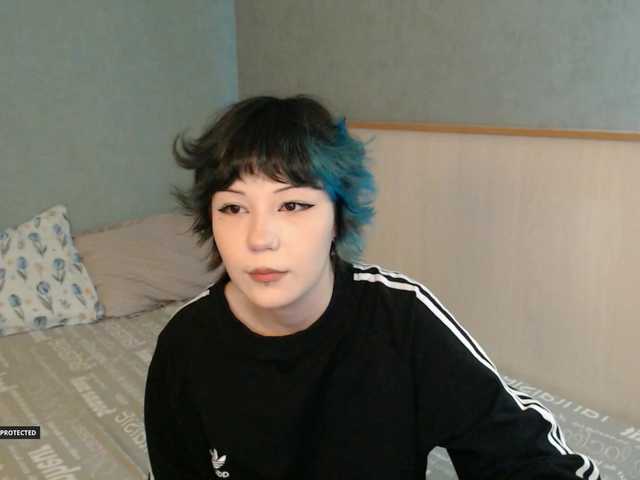 Hugo-Min live cam on BongaCams