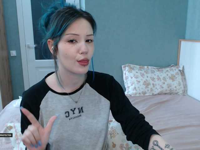Hugo-Min live webcam show