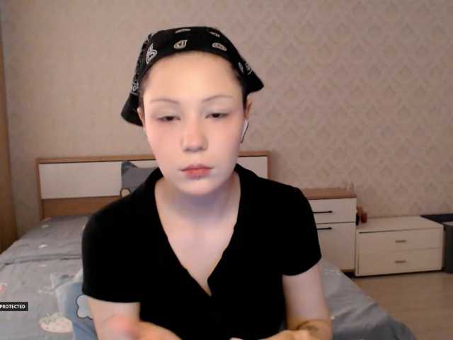 Hugo-Min, en directo ahora en BongaCams
