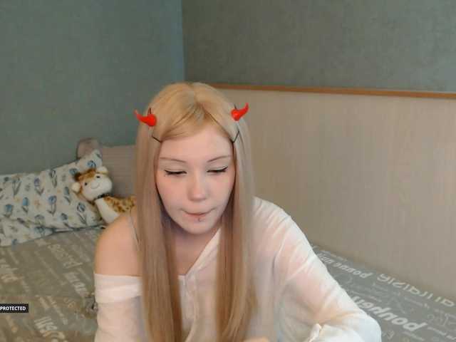 Hugo-Min live cam on BongaCams