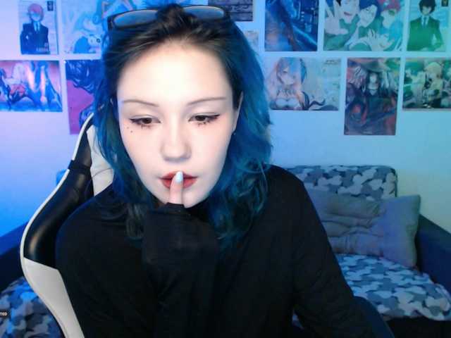 Hugo-Min live cam on BongaCams