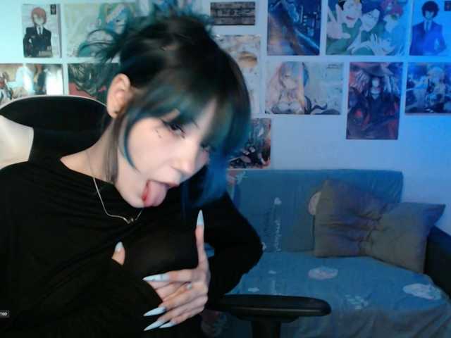 Hugo-Min live cam on BongaCams