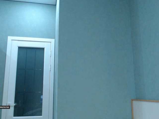 Hugo-Min live webcam show