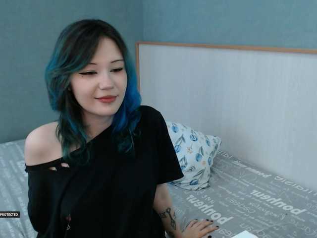 Hugo-Min live cam on BongaCams