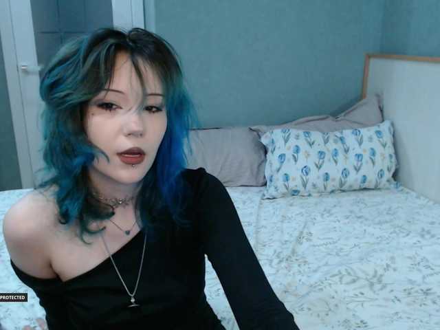 Hugo-Min live cam on BongaCams