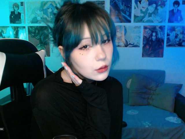 Hugo-Min live cam on BongaCams