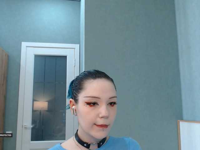 Hugo-Min live webcam show