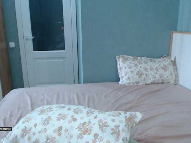 Hugo-Min live cam on BongaCams