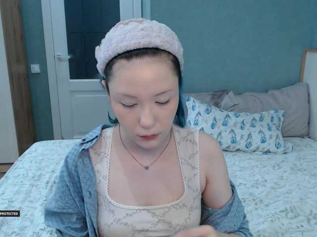 Hugo-Min live cam on BongaCams