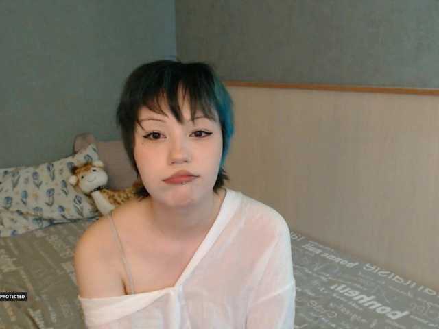 Hugo-Min live cam on BongaCams