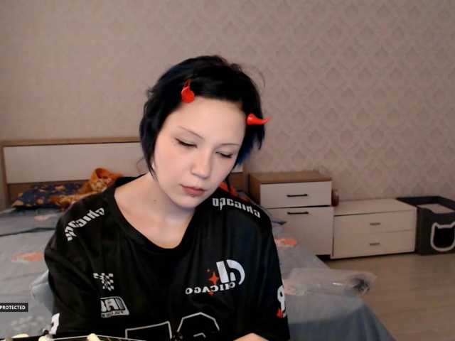 Hugo-Min live cam on BongaCams