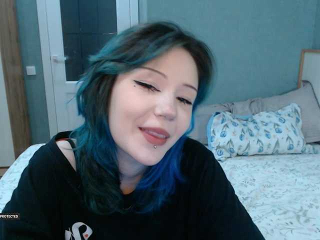 Hugo-Min live cam on BongaCams