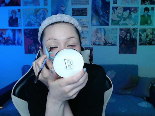 Hugo-Min live cam on BongaCams