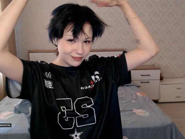 Hugo-Min live cam on BongaCams