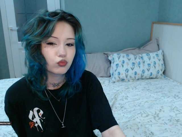 Hugo-Min live cam on BongaCams