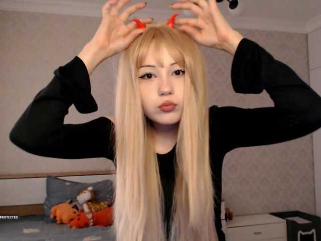 Hugo-Min live cam on BongaCams