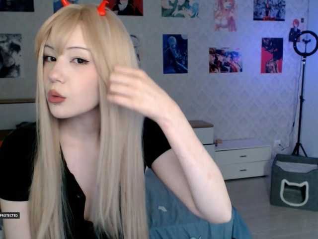 Hugo-Min live cam on BongaCams