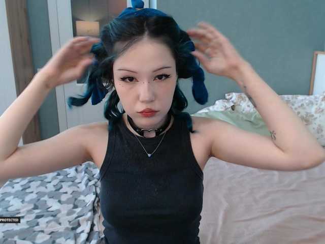 Hugo-Min live cam on BongaCams