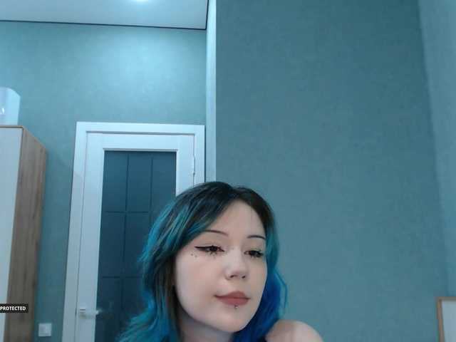 Hugo-Min live cam on BongaCams