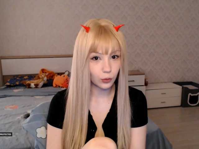 Hugo-Min live cam on BongaCams