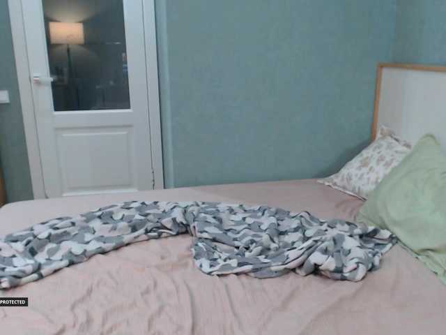 Hugo-Min live cam on BongaCams