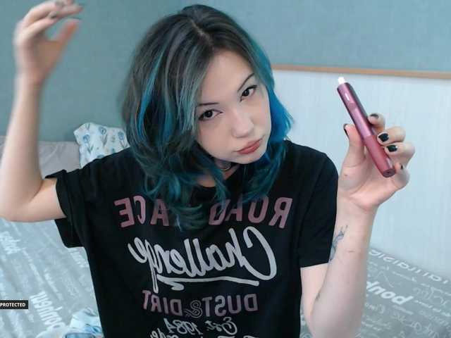 Hugo-Min live cam on BongaCams