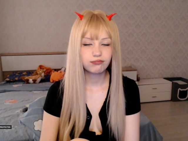Hugo-Min live cam on BongaCams