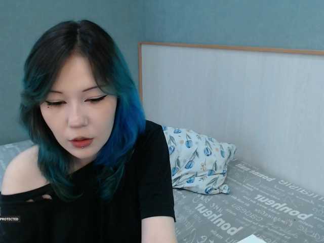Hugo-Min live cam on BongaCams