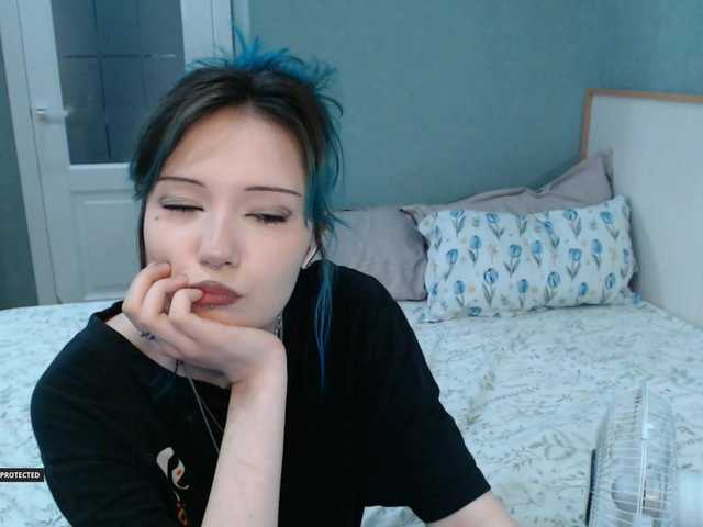Hugo-Min live cam on BongaCams