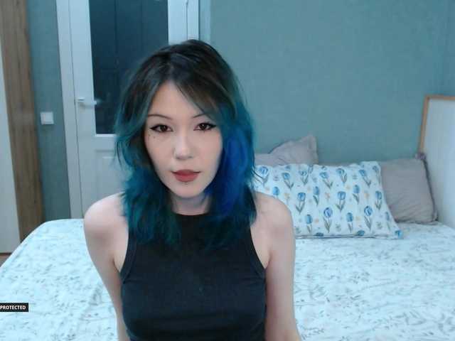 Hugo-Min live cam on BongaCams