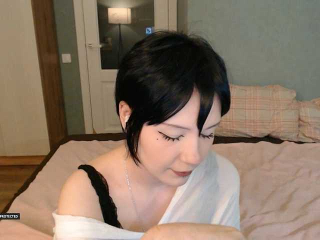 Hugo-Min live cam on BongaCams