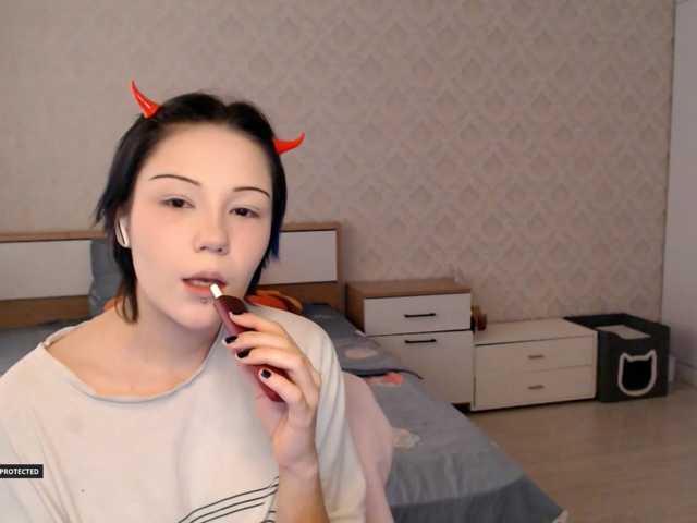 Hugo-Min live cam on BongaCams