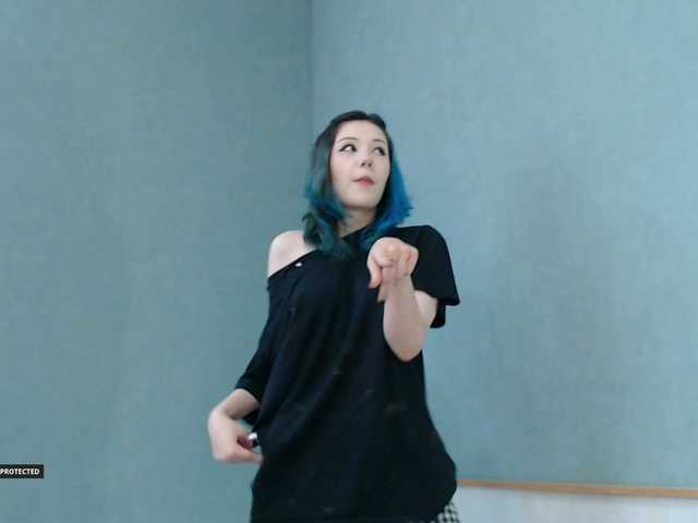 Hugo-Min live cam on BongaCams