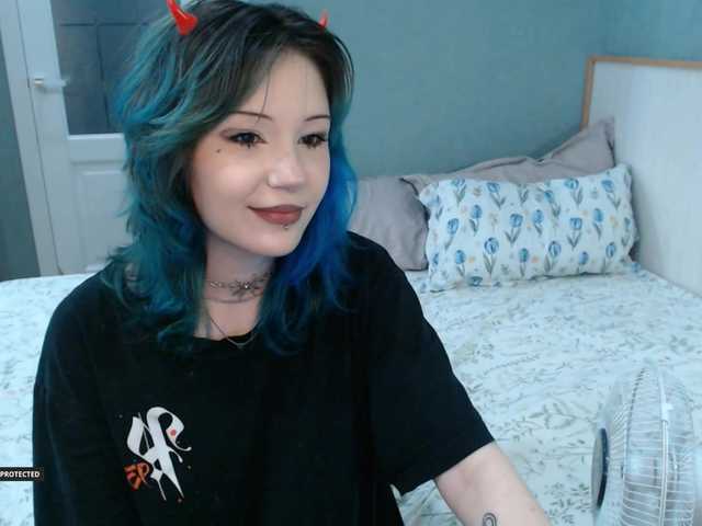 Hugo-Min live cam on BongaCams