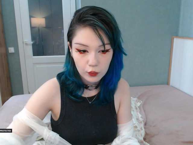 Hugo-Min live cam on BongaCams