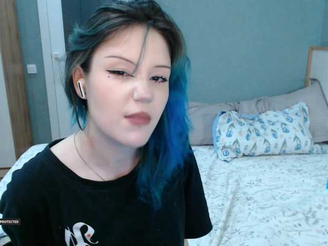 Hugo-Min live cam on BongaCams