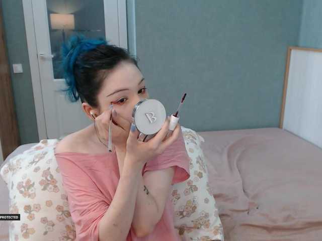 Hugo-Min live cam on BongaCams