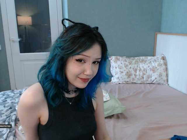 Hugo-Min live webcam show
