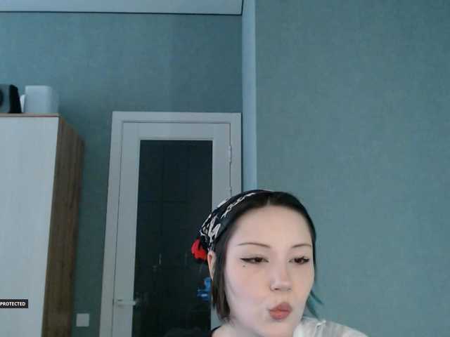 Hugo-Min live cam on BongaCams
