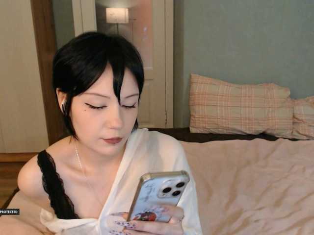 Hugo-Min live cam on BongaCams