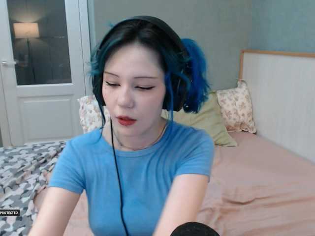 Hugo-Min live cam on BongaCams