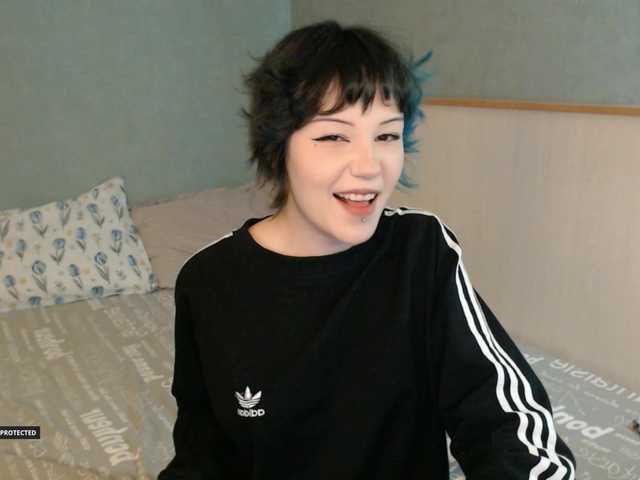 Hugo-Min live cam on BongaCams