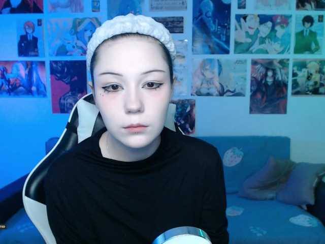 Hugo-Min live cam on BongaCams