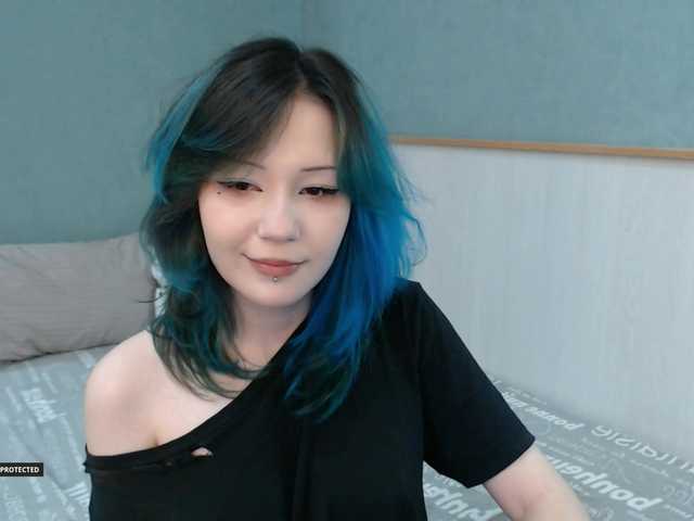Hugo-Min live cam on BongaCams
