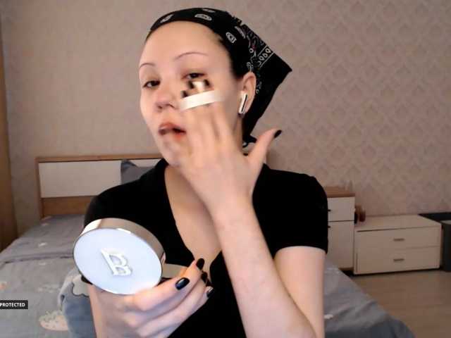 Hugo-Min live cam on BongaCams